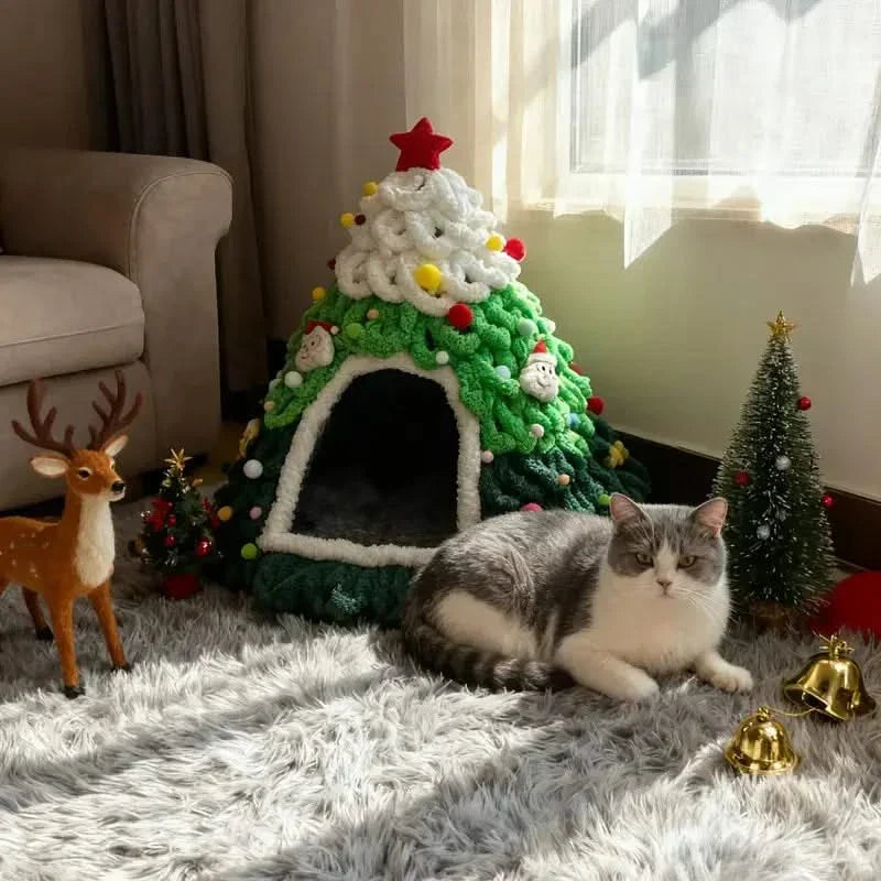 Cozy Christmas Tree Cat Nest: Handmade Felt Pet House for Winter Warmth & Comfort
